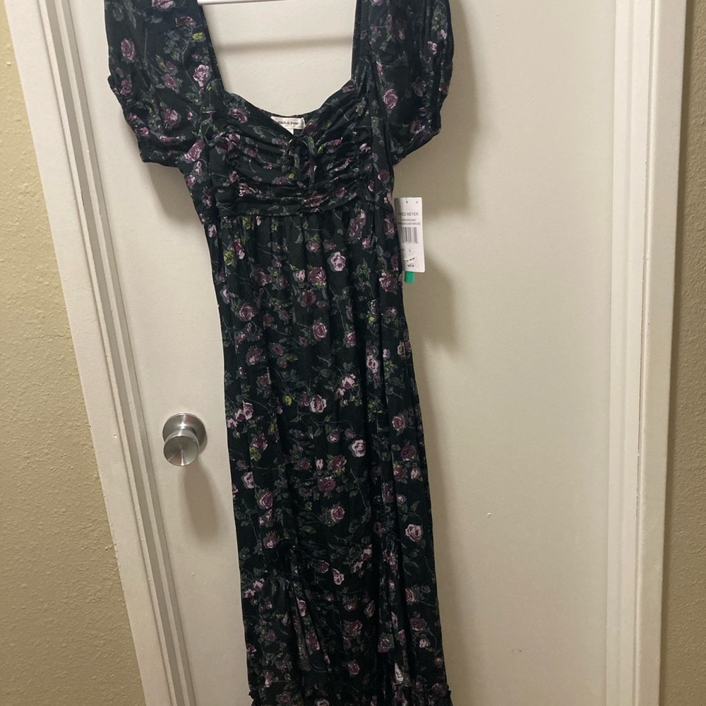 Chic Floral Short  Sleeve Dress in Navy blue